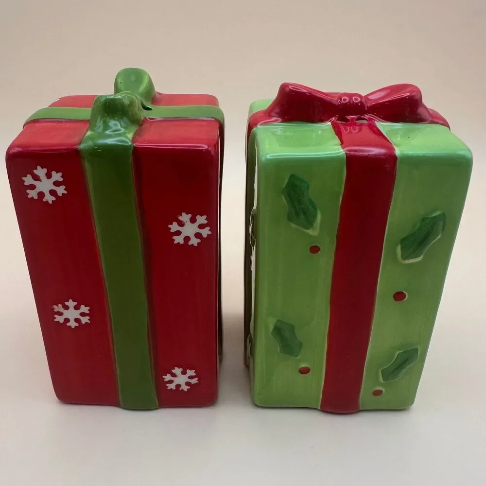 Vintage Ceramic Christmas Present Salt and Pepper Shakers Holiday Gift Box Set